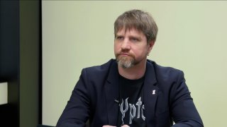 „Spojené státy evropské jsou vlhkým snem progresivistů, Pavel hraje na jejich strunu. Vystrčil si vládní letku vyčerpal paralympiádou.“ – Petr Kolář