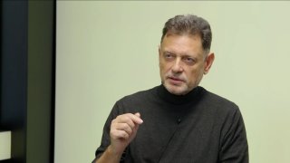 „Okamura hraje natvrdo, kompromisy umí každý. Babiš v Bruselu uspěl. Kvůli Nerudové je Pavlovo moralizování směšné, ať na prezidenta kandiduje Turek.“ – Vadim Petrov