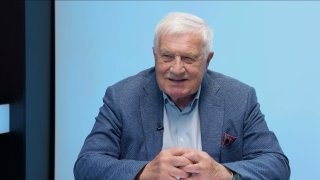 „Odchod ze sálu byl naprostou nezodpovědností opozice. Budoucnost ohrožujeme tím, že si zahráváme s minulostí. Sněm v Brně může poškodit česko-německé vztahy.“ – Václav Klaus