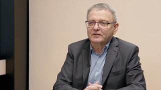 „Bombardování nevede k demokratizaci, karty drží Írán, nikoli Trump. Pět set tankerů nemá šanci, začala globální krize a vše se hroutí.“ – Lubomír Zaorálek