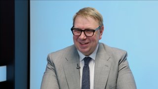 „Porodnost padla na historické minimum od dob Marie Terezie. Rodičák vzroste na 400 tisíc. Osamělost seniorů a nájemní bydlení jsou vážný problém.“ – Aleš Juchelka