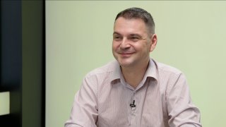 „EU spáchala sebevraždu. Putin v kampani ODS ovlivňuje už druhé volby. Rakušan je zametač, Klempíř si to také odpracoval.“ – Petr Macinka
