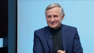 „Vláda v demisi mi hrozně vadí, Pavel nemá ukazovat svaly, s Turkem má Babiš navrch. ODS je velký pes, KDU-ČSL se jen přisála. Kuba má šanci.“ – Jiří Čunek