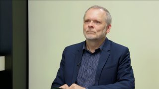 „Až Jiřikovský začne zpívat, dost lidem bude horko. Po osvobození SPD by bylo bizarní odsoudit Okamuru. Pavlovy kroky vůči vládě jsou na hraně Ústavy.“ – Miroslav Korecký