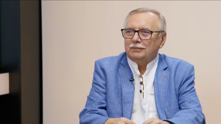„Fico má odvahu, dělá fantastické kroky, takto by měli jednat všichni. Trubky se otáčejí k východu. Arogancí je, že zástupci EU do Pekingu nepřijeli.“ – Oskar Krejčí