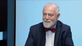 „Česko dostalo pozvánku do Rady míru. Lipavský mi posílal, co si mám myslet. Nový světový systém vzniká před očima ďábelským tempem.“ – Hynek Kmoníček