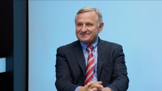 „Noví lidovci jsou jen marketingová značka. Bez modelu otce, matky a dětí společnost zanikne. Dětem musíme omezit mobily, abychom je zachránili.“ – Jiří Čunek