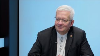 „Státní zástupci nemají mít privilegované postavení. Vyšetřování jejich chyb mohou dozorovat soudci, ne oni sami. Ve hře je možnost zřízení inspekce.“ – Zdeněk Koudelka