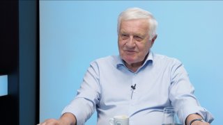 „EU nemá co kecat do zrušení TV poplatků. Turkova nehoda není důvod k položení poslaneckého mandátu. Pavel se ať chce, nebo ne hlásí do role lídra opozice.“ – Václav Klaus