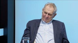 „Trump je utržený ze řetězu. Írán je podobný Venezuele, bylo porušeno mezinárodní právo, ale je dobře, že útok proběhl. 15 600 postřílených demonstrantů je argument.“ – Miloš Zeman