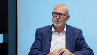 „Opozice se snaží paralyzovat chod Sněmovny. Česká televize a rozhlas mají být mandatorním výdajem z rozpočtu. Koruna je něco, co nám EU ještě nesebrala.“ – Libor Forman