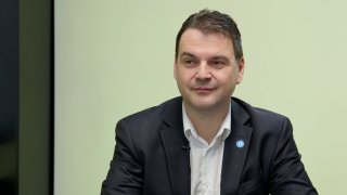 „Turek jezdí opatrně, Fiala je vazalský. Pohlaví si v Německu změníte jednou ročně. Papež František podržel tradiční rodinu.“ – Petr Macinka