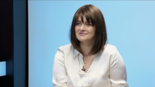 „Euro je pro ČR špatně, zabetonuje nízké mzdy. Byrokracie, předstírání a povyšování je v EU už hodně. Vláda není západní, za jiný názor jste dezolát.“ – Jana Maláčová