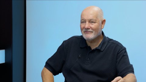 „V Turecku teď nehrozí žádné nebezpečí. Do Ománu bych v tuto chvíli nejel. Češi dávají podvodníkům za neuskutečněné dovolené desítky milionů ročně.“ – Jan Papež
