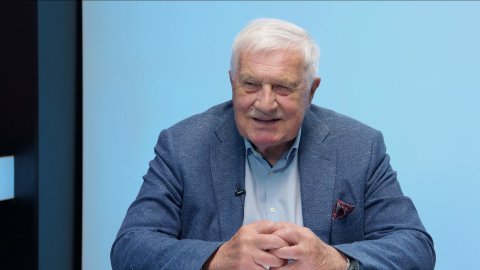 „Odchod ze sálu byl naprostou nezodpovědností opozice. Budoucnost ohrožujeme tím, že si zahráváme s minulostí. Sněm v Brně může poškodit česko-německé vztahy.“ – Václav Klaus