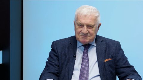 „Válku v Íránu Spojené státy vůbec nepotřebovaly. Do otázek Václava Moravce by mě nikdy nepozvali. Rudé právo bych ve Sněmovně nikdy nečetl.“ – Václav Klaus