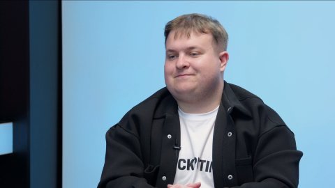 „Byl bych rád, kdyby se vztahy s Ruskem normalizovaly, ale to by muselo stáhnout vojska. Svobodu slova máme slušnou. Když řešíme týrání zvířat, zabavíme je.“ – Vojtěch Pšenák