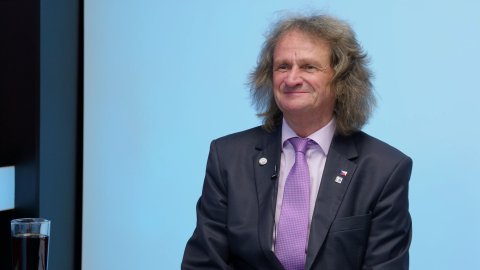 „Macinka utřel Sikorského, ne naopak. Turek intelektem mnohonásobně převyšuje Pavla a nepotřebuje žádné loutkovodiče. Rychetský popřel sám sebe.“ – Miroslav Ševčík