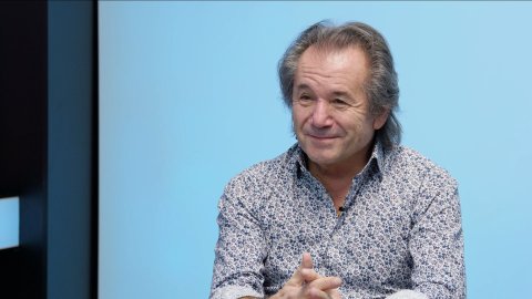 „Trump loni prohlásil, že vymazal jaderný potenciál Íránu, k útoku se nechal dotlačit. Chameneí bránil vývoji jaderné zbraně. Nepokoje byly proti chudobě.“ – Andor Šándor