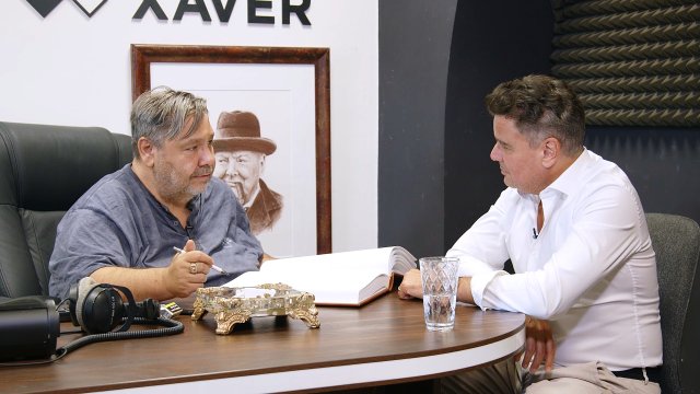 Kde bude stát socha MPA? Komunista znárodňuje, Pirát sdílí, Vítek dozimetruje!