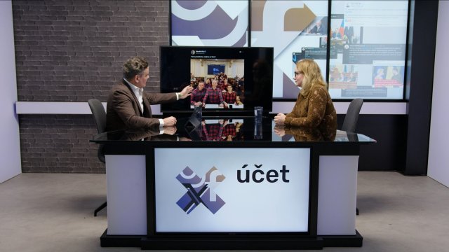 Prezident na dovolené u sedmi trpaslíků, flanelová pirátská ostuda a Shakespeare byl žena!