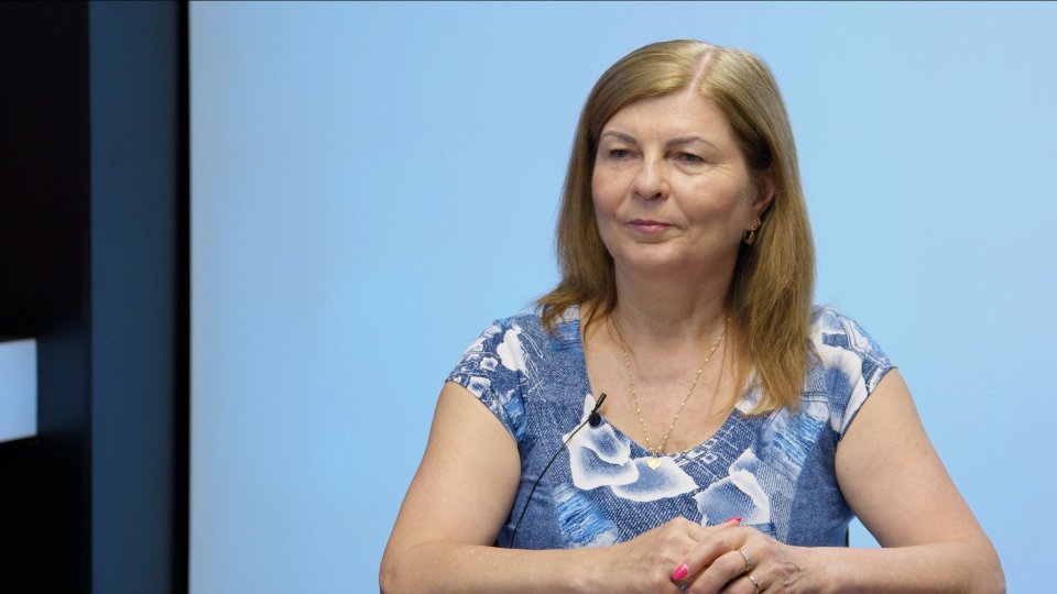 „ČT je propagandistická televize. Management se bojí kontroly NKÚ. Zpravodajský kanál bych okamžitě vypnula.“ – Alena Maršálková